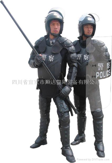 [商品名称]:警用防暴盔甲服 [商品简介]:警用防暴服专为特警和一线